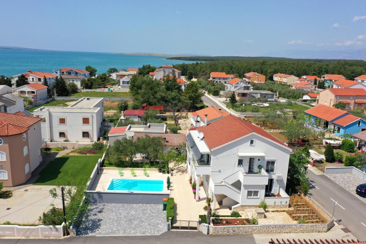 Apartment Alan 2 วรซี ภายนอก รูปภาพ